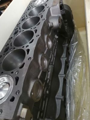 6754-21-1310 6754-21-1017 s6d107 qsb6.7 シリンダーブロックアセンブリ小松カミンズ pc200-8 R225-9中国新高品質